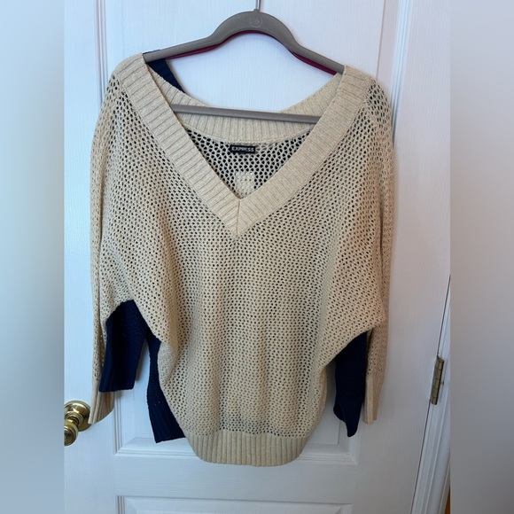 2 Express sweaters - Picture 2 of 3